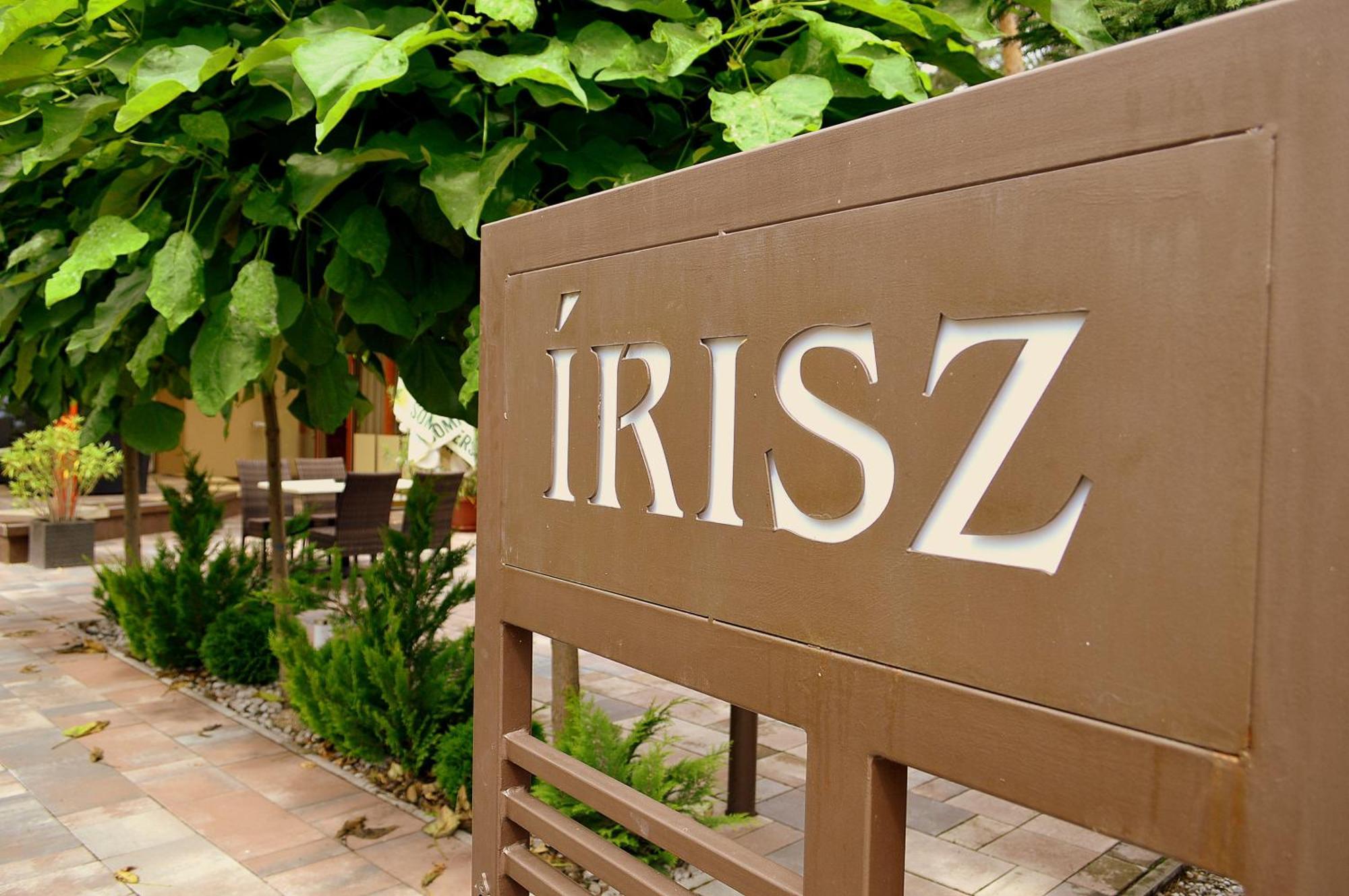 Irisz Hotel 3*
